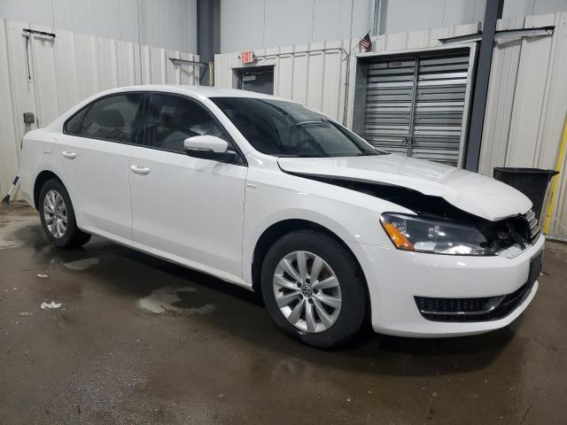 Photo 4 from auction – 2014 VOLKSWAGEN PASSAT S with VIN 1VWAT7A33EC118799