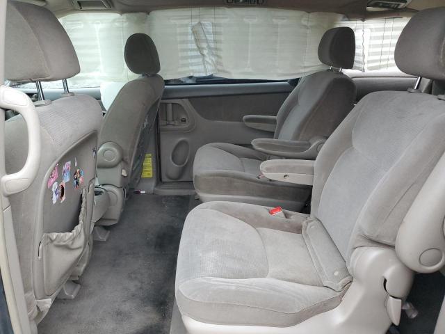 Photo 11 from auction – 2004 TOYOTA SIENNA CE with VIN 5TDZA23C34S210780