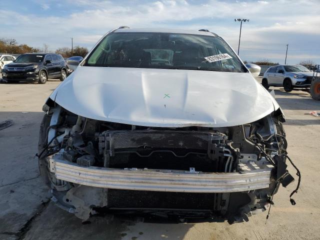 Photo 5 from auction – 2017 CHRYSLER PACIFICA L with VIN 2C4RC1GG3HR812191