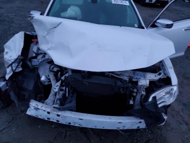 Photo 11 from auction – 2018 CHRYSLER 300 LIMITE with VIN 2C3CCAEG6JH159705