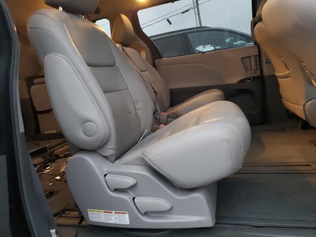 Photo 11 from auction – 2015 TOYOTA SIENNA XLE with VIN 5TDYK3DC6FS568455