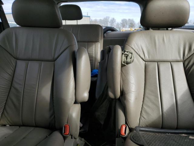 Photo 10 from auction – 2001 CHRYSLER TOWN & COU with VIN 2C8GP54L11R402563