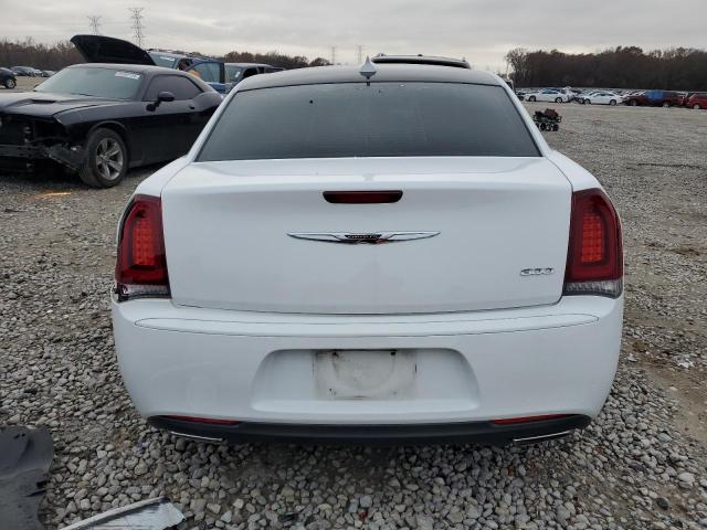 Photo 6 from auction – 2017 CHRYSLER 300 LIMITE with VIN 2C3CCAAG7HH647349
