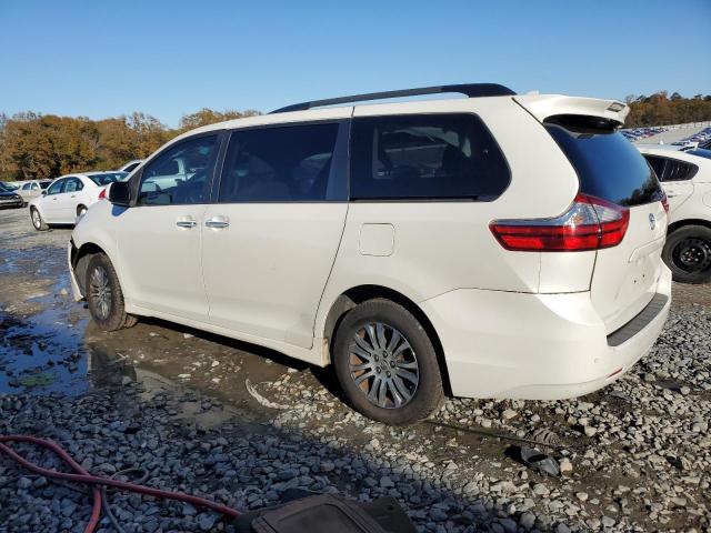 Photo 2 from auction – 2018 TOYOTA SIENNA XLE with VIN 5TDYZ3DC5JS943191