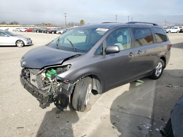 TOYOTA SIENNA LE 2017 with VIN 5TDKZ3DC4HS880262 - Photo from auction