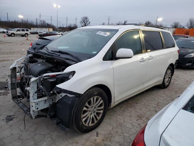 Photo 1 from auction – 2017 TOYOTA SIENNA XLE with VIN 5TDYZ3DC7HS860565