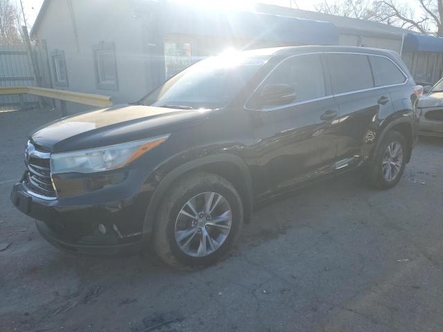 TOYOTA HIGHLANDER 2015 with VIN 5TDBKRFH8FS214504 - Photo from auction