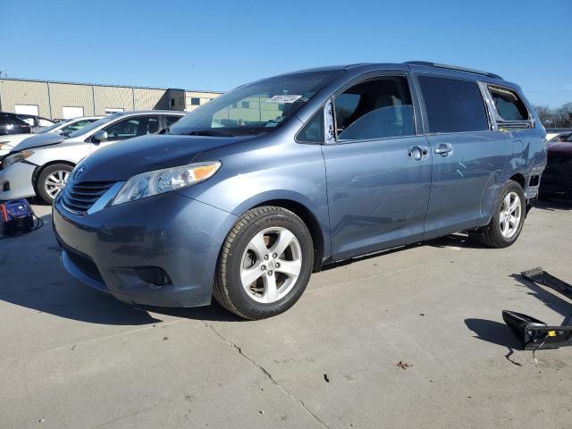 Photo 1 from auction – 2017 TOYOTA SIENNA LE with VIN 5TDKZ3DCXHS824780