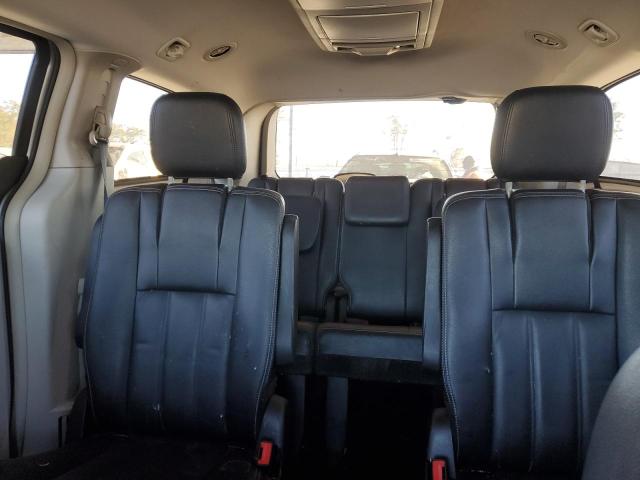 Photo 10 from auction – 2016 CHRYSLER TOWN & COU with VIN 2C4RC1BG8GR229721