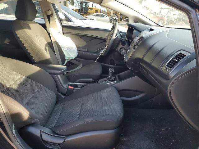 Photo 7 from auction – 2017 KIA FORTE LX with VIN 3KPFK4A73HE158746