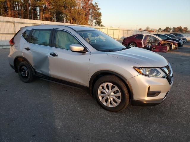 Photo 4 from auction – 2019 NISSAN ROGUE S with VIN 5N1AT2MT4KC802138
