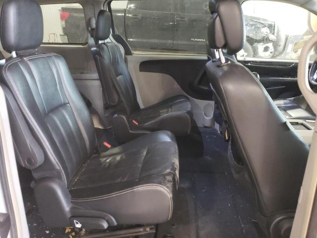 Photo 11 from auction – 2015 CHRYSLER TOWN & COU with VIN 2C4RC1BG4FR655081