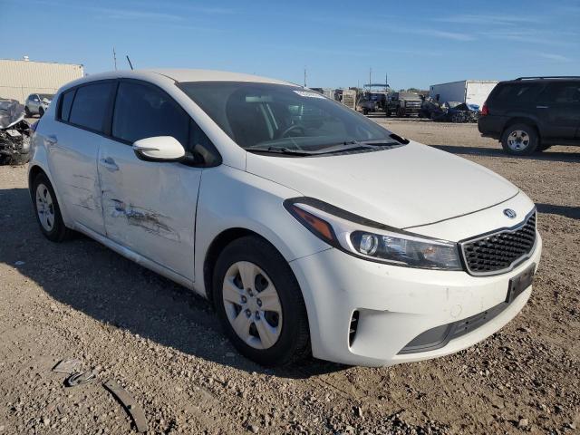 Photo 4 from auction – 2017 KIA FORTE LX with VIN KNAFK5A86H5721702