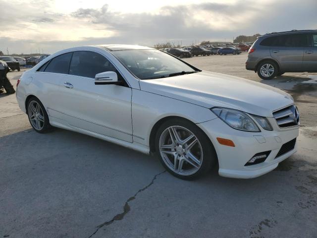 Photo 4 from auction – 2011 MERCEDES-BENZ E 550 with VIN WDDKJ7CBXBF077136