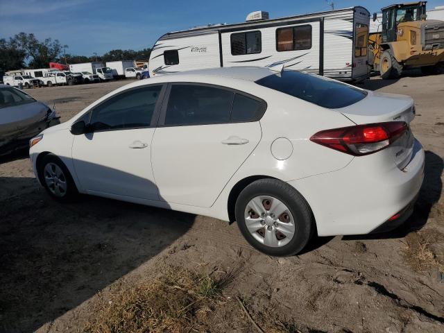 Zdjęcie 2 z aukcji – 2017 KIA FORTE LX z VIN 3KPFK4A7XHE044355