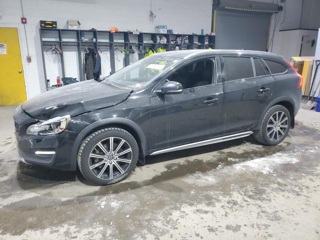 VOLVO V60 CROSS 2015 with VIN YV4612HK1F1001506 - Photo from auction