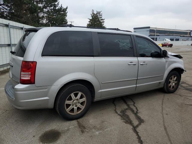 Photo 3 from auction – 2009 CHRYSLER TOWN & COU with VIN 2A8HR54109R617211