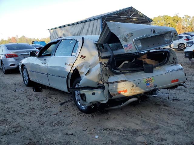 Photo 2 from auction – 2004 LINCOLN TOWN CAR U with VIN 1LNHM83W54Y631089