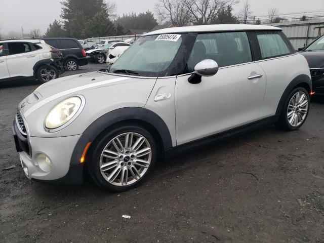 MINI COOPER S 2017 with VIN WMWXP7C3XH2A45844 - Photo from auction