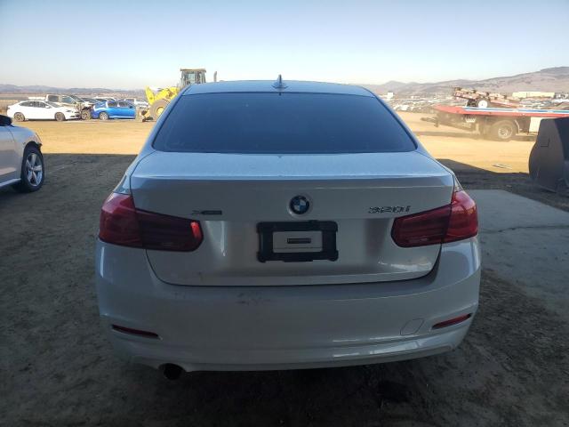 Photo 6 from auction – 2018 BMW 320 XI with VIN WBA8E5G58JNV02839