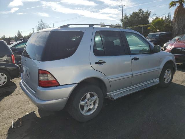 Photo 3 from auction – 2000 MERCEDES-BENZ ML 320 with VIN 4JGAB54E9YA184714