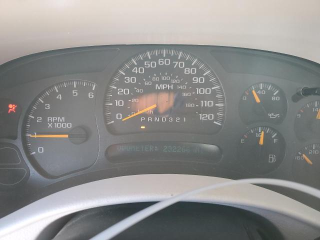 Photo 9 from auction – 2003 CHEVROLET SILVERADO with VIN 1GCEC14V03E305692