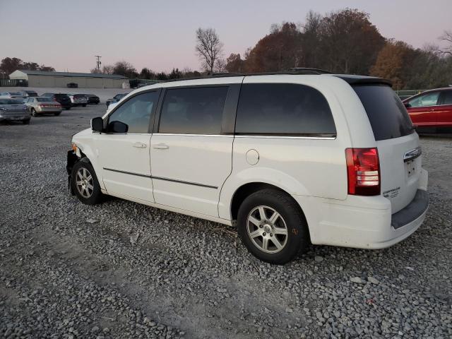 Photo 2 from auction – 2010 CHRYSLER TOWN & COU with VIN 2A4RR5DX4AR405927