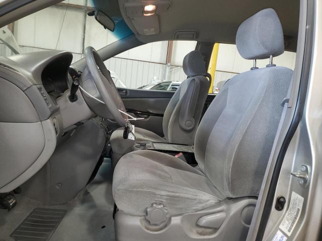 Photo 7 from auction – 2004 TOYOTA SIENNA CE with VIN 5TDZA23C34S215557