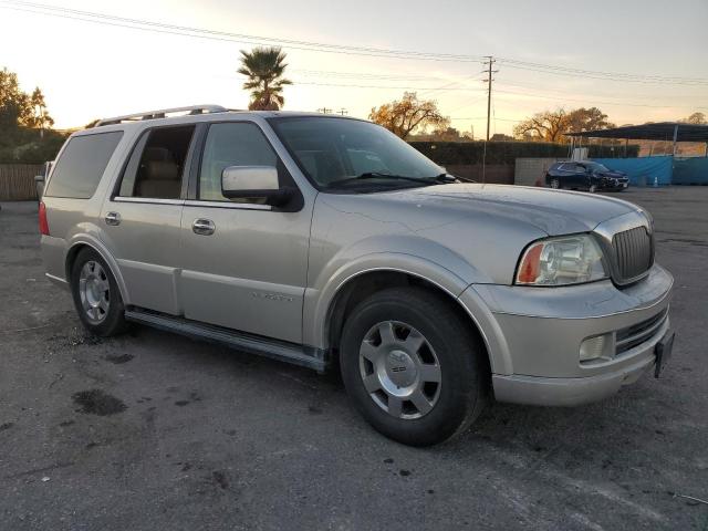 Photo 4 from auction – 2005 LINCOLN NAVIGATOR with VIN 5LMFU27565LJ02977