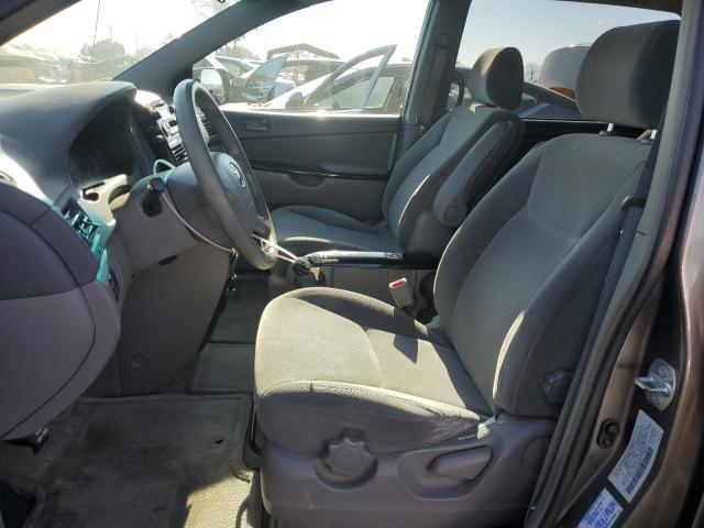 Photo 7 from auction – 2004 TOYOTA SIENNA CE with VIN 5TDZA23C94S007764