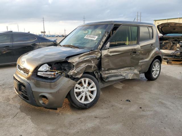 KIA SOUL + 2012 с VIN KNDJT2A62C7369867 - Снимка от търг