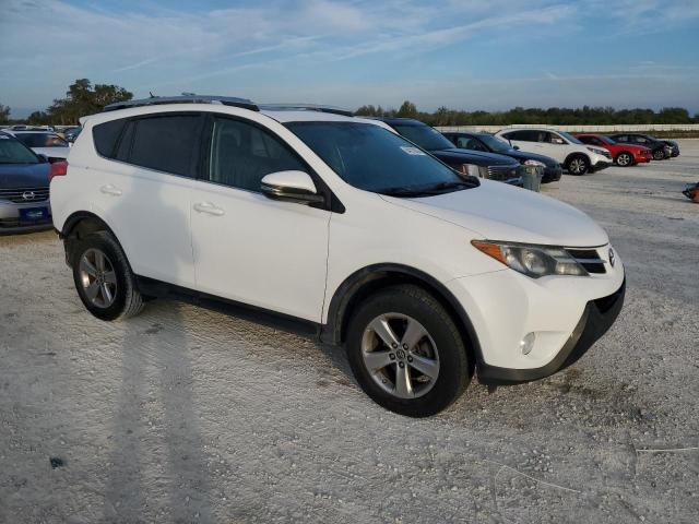 Photo 4 from auction – 2015 TOYOTA RAV4 XLE with VIN 2T3WFREV2FW191507