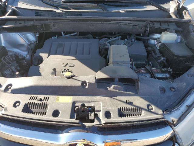 Photo 11 from auction – 2015 TOYOTA HIGHLANDER with VIN 5TDBKRFH8FS161321