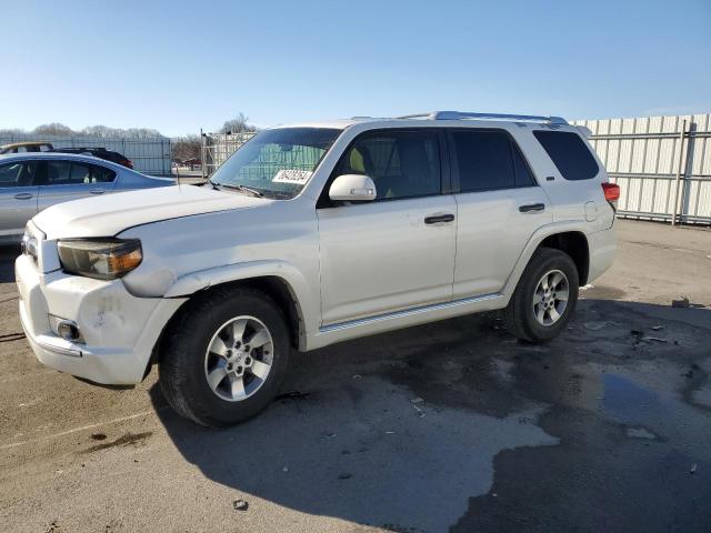 TOYOTA 4RUNNER SR 2010 с VIN JTEBU5JR4A5000607 - Фото с аукциона