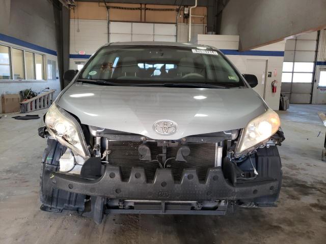 Photo 5 from auction – 2011 TOYOTA SIENNA with VIN 5TDZK3DC7BS082977