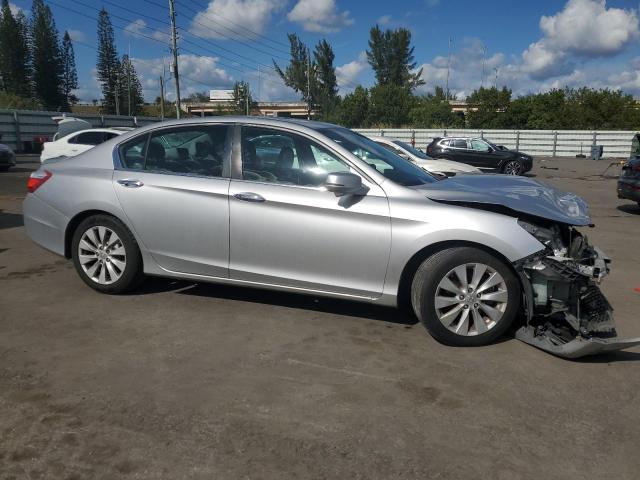 Photo 4 from auction – 2015 HONDA ACCORD EXL with VIN 1HGCR2F86FA041992