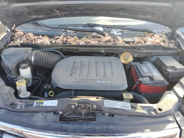 Photo 12 from auction – 2015 CHRYSLER TOWN & COU with VIN 2C4RC1BG4FR577434