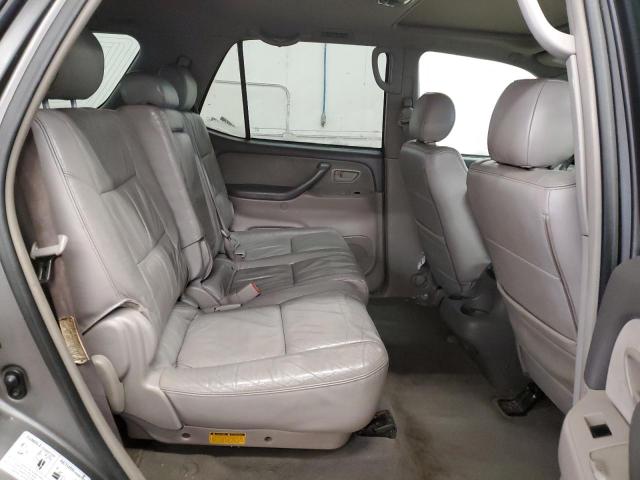 Photo 11 from auction – 2005 TOYOTA SEQUOIA SR with VIN 5TDBT44A15S243752