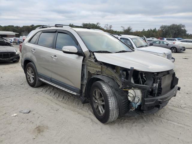 Photo 4 from auction – 2015 KIA SORENTO LX with VIN 5XYKT3A68FG555589