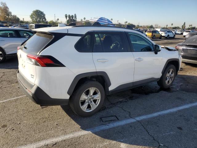 Photo 3 from auction – 2021 TOYOTA RAV4 XLE with VIN 2T3P1RFV3MC256039