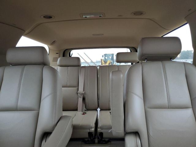 Photo 10 from auction – 2008 CHEVROLET SUBURBAN C with VIN 1GNFC16098R142909