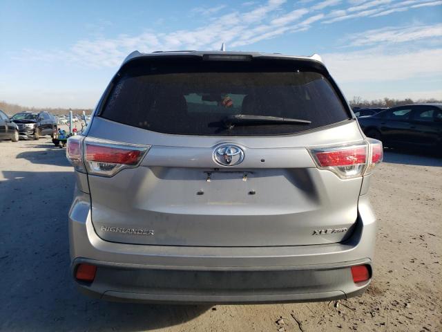 Photo 6 from auction – 2015 TOYOTA HIGHLANDER with VIN 5TDJKRFHXFS161932