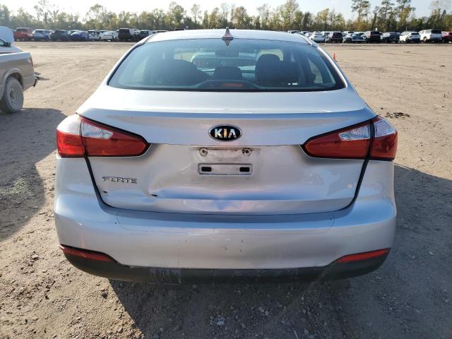 Photo 6 from auction – 2016 KIA FORTE LX with VIN KNAFK4A60G5479111