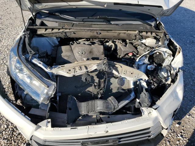 Photo 12 from auction – 2019 TOYOTA HIGHLANDER with VIN 5TDKZRFH1KS552431