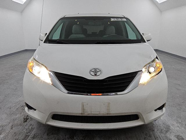Photo 5 from auction – 2012 TOYOTA SIENNA LE with VIN 5TDKK3DC9CS179794