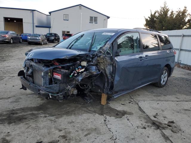 TOYOTA SIENNA LE 2014 with VIN 5TDKK3DCXES499418 - Photo from auction