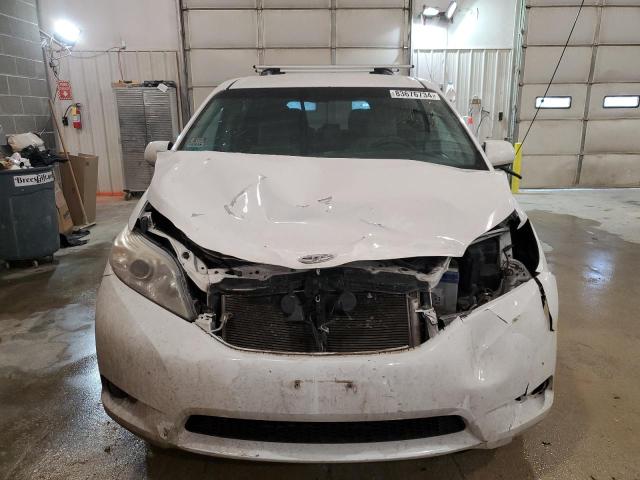 Photo 5 from auction – 2015 TOYOTA SIENNA LE with VIN 5TDKK3DC7FS570365