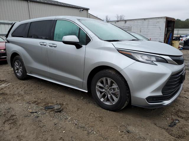 Photo 4 from auction – 2023 TOYOTA SIENNA LE with VIN 5TDKRKEC5PS172884