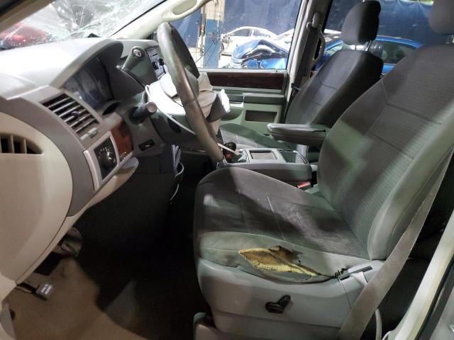 Photo 7 from auction – 2010 CHRYSLER TOWN & COU with VIN 2A4RR5D13AR351984