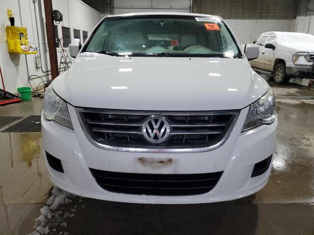 Photo 5 from auction – 2010 VOLKSWAGEN ROUTAN SE with VIN 2V4RW3D17AR280247
